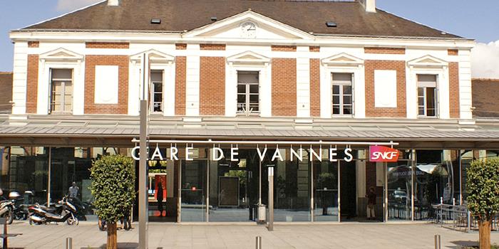 Gares de Vannes - Vente à emporter